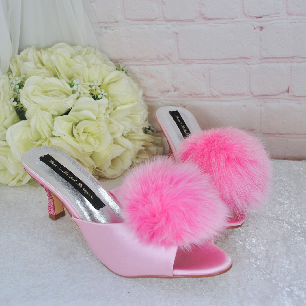 Barbie - Pink PomPom Heels
