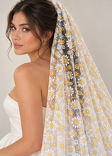 Load image into Gallery viewer, Yellow Sunflower &amp; White Daisy Wedding Veil – 150 cm – Sale
