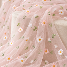 Load image into Gallery viewer, Daisy Embroidered Wedding Veil | 100 cm | Five Colours
