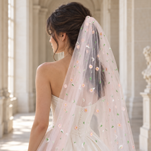 Load image into Gallery viewer, Daisy Embroidered Wedding Veil | 100 cm | Five Colours
