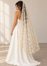 Load image into Gallery viewer, Yellow Sunflower &amp; White Daisy Wedding Veil – 150 cm – Sale
