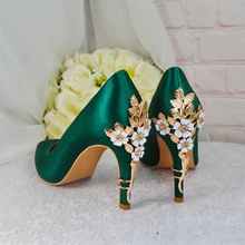 Load image into Gallery viewer, Emerald Green Floral Court Shoes - UK5 - Ready to Dispatch

