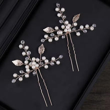 Load image into Gallery viewer, Crystal &amp; Pearl Hair Pin
