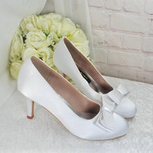 Load image into Gallery viewer, White Satin Bridal Shoes - UK5 - Ready to Dispatch
