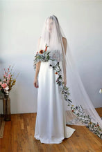 Load image into Gallery viewer, 2-Tier Autumnal embroidered Veil - Cathedral Length Floral Lace Edge Bridal Veil with Blusher
