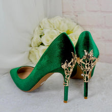 Load image into Gallery viewer, Green Velvet Pointed Toe Court Shoes - UK4 - Ready to Dispatch
