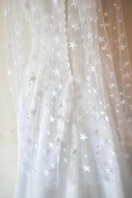 Load image into Gallery viewer, Light Ivory Celestial Star Wedding Veil – 100 cm – Sale
