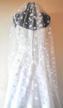 Load image into Gallery viewer, Light Ivory Celestial Star Wedding Veil – 100 cm – Sale
