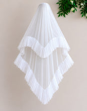 Load image into Gallery viewer, Heart Shaped 2-Tier Ruffle Veil
