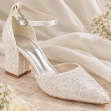 Load image into Gallery viewer, Ivory or Champagne Lace Bridal Shoes – 6 cm Block Heel
