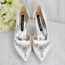 Load image into Gallery viewer, Ivory Pointed Toe Bridal Shoes - UK4 - Ready to Dispatch
