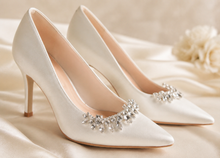 Load image into Gallery viewer, Crystal Bridal Shoe Clips | Removable Rhinestone Wedding Shoe Embellishments
