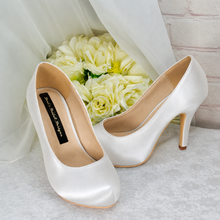 Load image into Gallery viewer, Ivory Satin Bridal Court Shoes - UK5 - Ready to Dispatch
