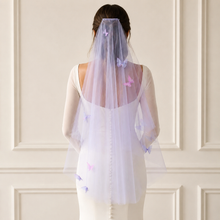 Load image into Gallery viewer, Pastel Lilac Purple Bridal Veil with 3D Butterflies, Wedding Veil with Silk Butterfly
