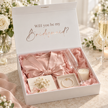 Load image into Gallery viewer, Personalised Bridesmaid Gift Box, Will You Be My Bridesmaid Proposal Box, Luxury Wedding Keepsake Box, Maid of Honour Gift
