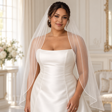 Load image into Gallery viewer, Single-Tier Rolled-Edge Wedding Veil | 75–300 cm | White or Ivory
