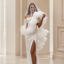 Load image into Gallery viewer, Ruffle edge wedding veil in soft tulle with comb for the bride, 2 Tier
