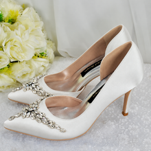 Load image into Gallery viewer, Ivory Pointed Toe Bridal Shoes - UK4 - Ready to Dispatch
