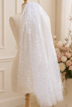 Load image into Gallery viewer, White Luxury Beaded Bridal Veil Unique Sequin Veil with Comb - 90cm
