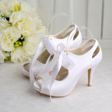 Load image into Gallery viewer, Vintage Satin Mary Jane Bridal Shoes
