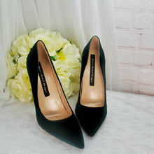 Load image into Gallery viewer, Emerald Green Velvet Heels: Cherry Blossom Embellished, UK7/US9.5
