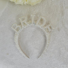 Load image into Gallery viewer, Personalised Bride to Be Gift Set: Pearl Detail Bridal Shower Gifts
