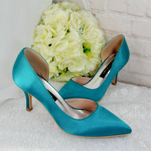 Load image into Gallery viewer, Teal Satin Bridal Set: Handmade Low Heels, Clutch Bag, Fascinator
