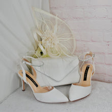 Load image into Gallery viewer, Ivory Satin Bridal Set: Slingback Heels, Clutch Bag, Sinamay Fascinator
