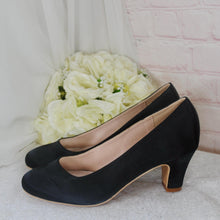Load image into Gallery viewer, Black Satin Bridal Set: Block Heel Shoes, Clutch Bag &amp; Sinamay Fascinator
