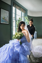 Load image into Gallery viewer, Light Ivory 300cm Cathedral Length Soft Tulle Veil with Comb
