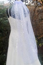 Load image into Gallery viewer, White Luxury Beaded Bridal Veil Unique Sequin Veil with Comb - 90cm
