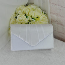 Load image into Gallery viewer, White Satin Bridal Set: Heels, Clutch Bag &amp; Fascinator Hatinator
