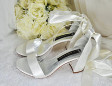 Load image into Gallery viewer, Ivory Wedding Sandals Block Heels Bridal Shoes UK4/US6.5
