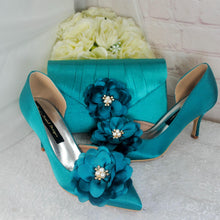 Load image into Gallery viewer, Teal Satin Bridal Set: Handmade Clutch, Fascinator Hat &amp; Heels
