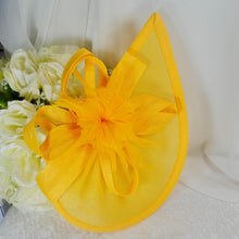 Load image into Gallery viewer, Mustard Yellow Fascinator Hat &amp; Textured Bag Set
