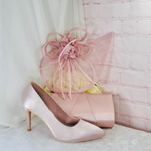 Load image into Gallery viewer, Nude Satin Bridal Set: Handmade Heels, Clutch Bag, Fascinator
