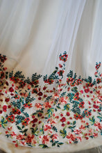 Load image into Gallery viewer, LAST ONE - Floral Wedding Veil – Handmade White Tulle Bridal Veil with Rose Embroidery
