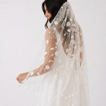 Load image into Gallery viewer, Bridal White Meadow Flower Veil | Embroidered Secret Garden Wedding Veil with Comb
