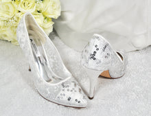 Load image into Gallery viewer, White Lace Bridal Shoes Size UK7/US9
