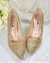 Load image into Gallery viewer, Beauty and the Beast Bridal Shoes UK8/US10.5
