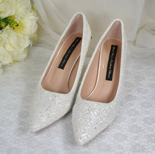 Load image into Gallery viewer, Beauty and the Beast 7cm Bridal Shoes UK6/US8.5
