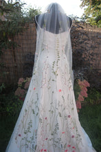 Load image into Gallery viewer, IN STOCK 150cm Secret Garden Veil
