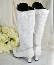 Load image into Gallery viewer, Beautiful &#39;Winter Wedding&#39; Bridal Boots
