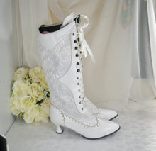 Load image into Gallery viewer, Beautiful &#39;Winter Wedding&#39; Bridal Boots
