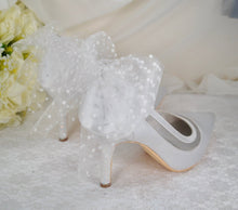 Load image into Gallery viewer, White Sparkling Wedding Shoes, with Bow - Size UK6/US8.5
