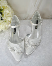 Load image into Gallery viewer, Flat Floral Beaded Bridal SandalsSize UK6/US8.5
