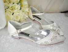 Load image into Gallery viewer, Flat Floral Beaded Bridal SandalsSize UK6/US8.5
