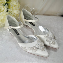 Load image into Gallery viewer, Flat Floral Beaded Bridal SandalsSize UK6/US8.5
