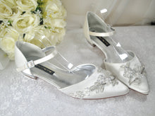 Load image into Gallery viewer, Flat Floral Beaded Bridal SandalsSize UK6/US8.5
