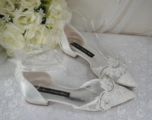 Load image into Gallery viewer, Ivory Lace Pointy Toe Flats with Small Pearl Appliqué - Bridesmaid Shoes, Women Wedding Shoes
